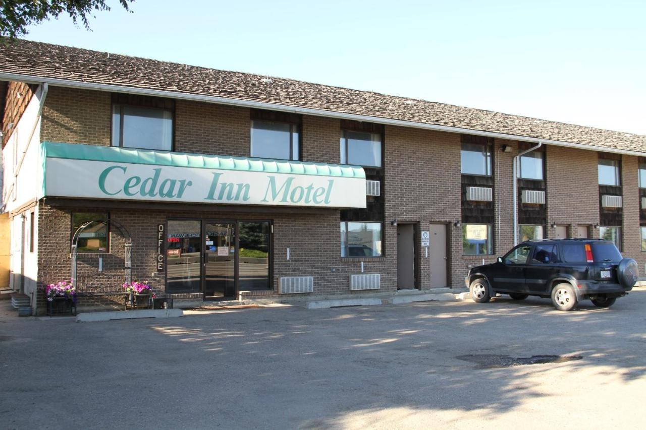 Cedar Inn Lloydminster Buitenkant foto